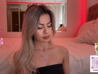 Natalimur — modelo de webcam en línea en bongacams