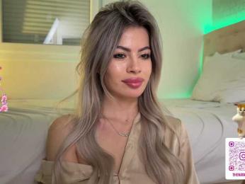 Natalimur — modelo de webcam en línea en bongacams