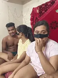 PRIYA_KOLKATA — modelo de webcam en línea en stripchat