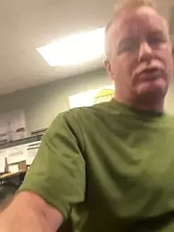 hintly — modelo de webcam en línea en stripchat