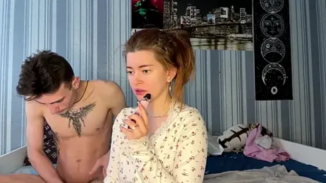 EmiliaCouple — modelo de webcam en línea en stripchat