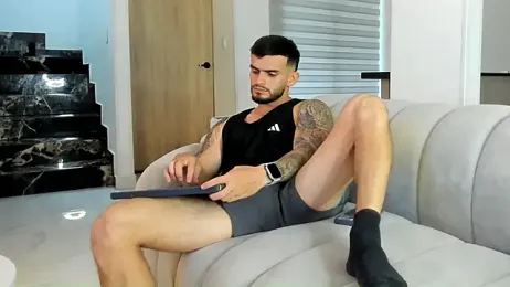 Ricardogo19 — modelo de webcam en línea en stripchat