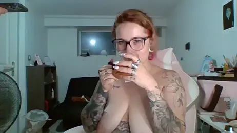 sullye — modelo de webcam en línea en stripchat