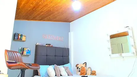 queenaliice — Stripchat stream photo (Apr 2026)