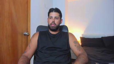 justyntr — Cam4 stream photo (Apr 2026)