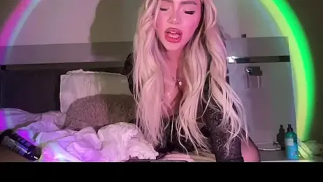 petitebeauty — modelo de webcam en línea en stripchat