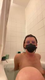 Momomumu — Cam4 stream photo (May 2026)