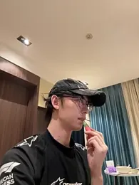 1a1a1alll — Stripchat stream photo (Apr 2026)