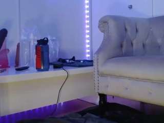 emmarosebvip — Camsoda stream photo (May 2026)