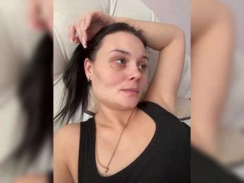 _Milashka_ — modelo de webcam en línea en bongacams