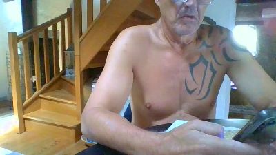 biboxer81 — Cam4 stream photo (Aug 2026)