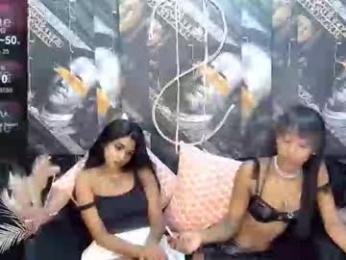delilah_blazee — modelo de webcam en línea en chaturbate