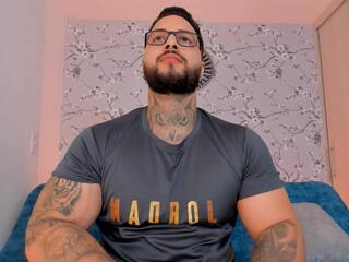 Max Dic — modelo de webcam en línea en flirt4free