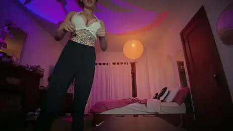 GennaJames — modelo de webcam en línea en stripchat