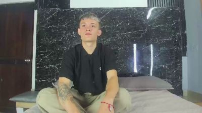 Robinlion91 — Cam4 stream photo (Aug 2026)
