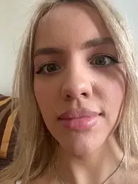 EllaBaby18 — Stripchat stream photo (Sep 2026)