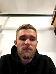 Benjamiinlt — Stripchat stream photo (Apr 2026)