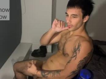 native_boy2 — Chaturbate stream photo (Apr 2026)