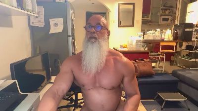 kdenmuscle34 — Cam4 stream photo (Aug 2026)