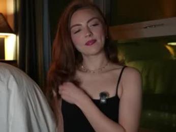 reducouple — modelo de webcam en línea en chaturbate