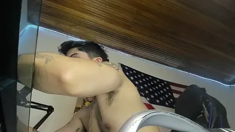 charlie_hotxxx — modelo de webcam en línea en stripchat