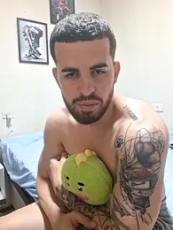 leoxxxgato — Stripchat stream photo (Apr 2026)