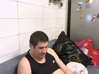 SpartacusDaddy48 — Stripchat stream photo (Jul 2025)