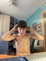 Fideito11 — modelo de webcam en línea en stripchat