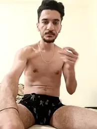 yolgezer073 — Stripchat stream photo (May 2026)