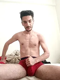 yolgezer073 — Stripchat stream photo (May 2026)