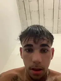 dovapo777 — modelo de webcam en línea en stripchat