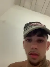 dovapo777 — modelo de webcam en línea en stripchat