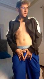 Adam_foxs — Cam4 stream photo (Apr 2026)