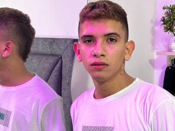 EthanBlaze — modelo de webcam en línea en livejasmin