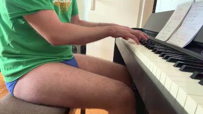 hugohotbi — Cam4 stream photo (Sep 2026)