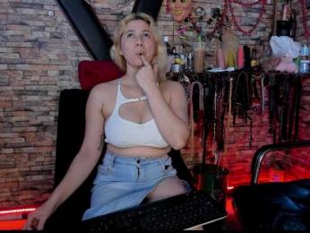 luna_lukis-1324 — Bongacams stream photo (Jun 2026)