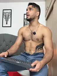 Maximiliano_ford — Stripchat stream photo (Feb 2026)