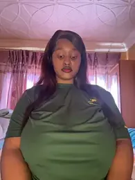 Bella-Porsche — Stripchat stream photo (Jun 2025)