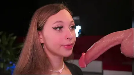 karolineneuer_ — Stripchat stream photo (Apr 2026)