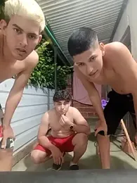 3hornys-straights — modelo de webcam en línea en stripchat