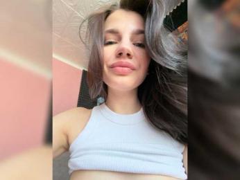 StrawberryGirl- — bongacams