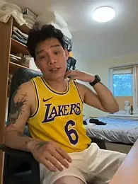 latava — modelo de webcam en línea en stripchat