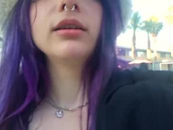 crimsonkitten — Chaturbate stream photo (Apr 2026)