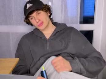 estremecerse — Chaturbate stream photo (Apr 2026)