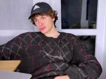 estremecerse — Chaturbate stream photo (Apr 2026)