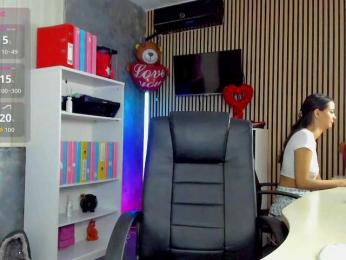 DaryaStars — modelo de webcam en línea en bongacams