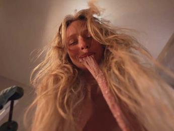 HeyBanana — modelo de webcam en línea en bongacams