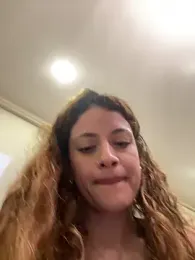 alana15 — modelo de webcam en línea en stripchat