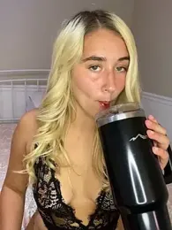 Kaylayoung12 — Stripchat stream photo (Sep 2025)