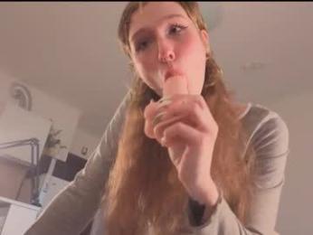 poli_blink — modelo de webcam en línea en chaturbate